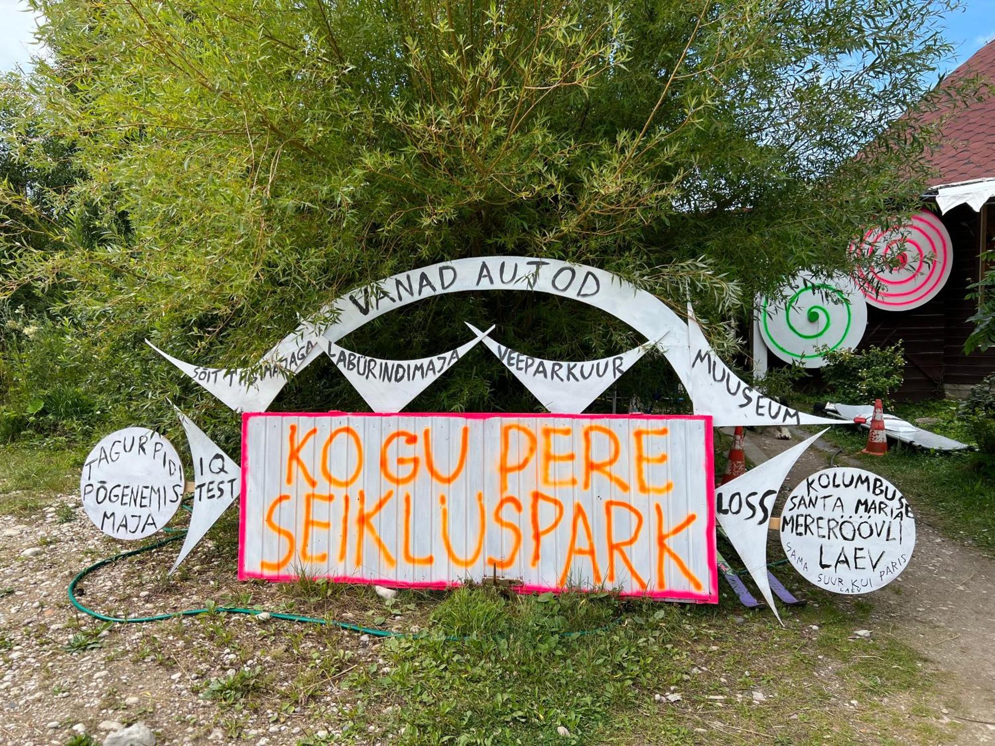 Suurekivi Kuelalistemaja Hotel Reigi Buitenkant foto